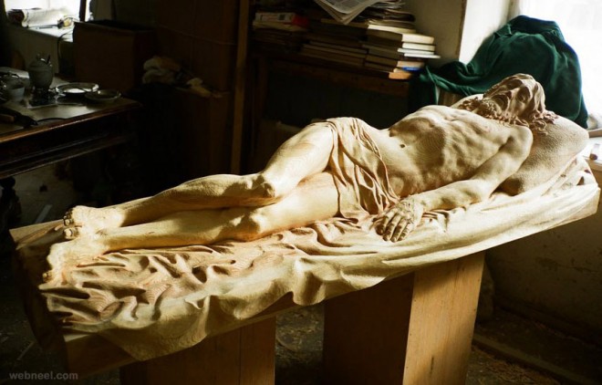 wood carving jesus sculpture