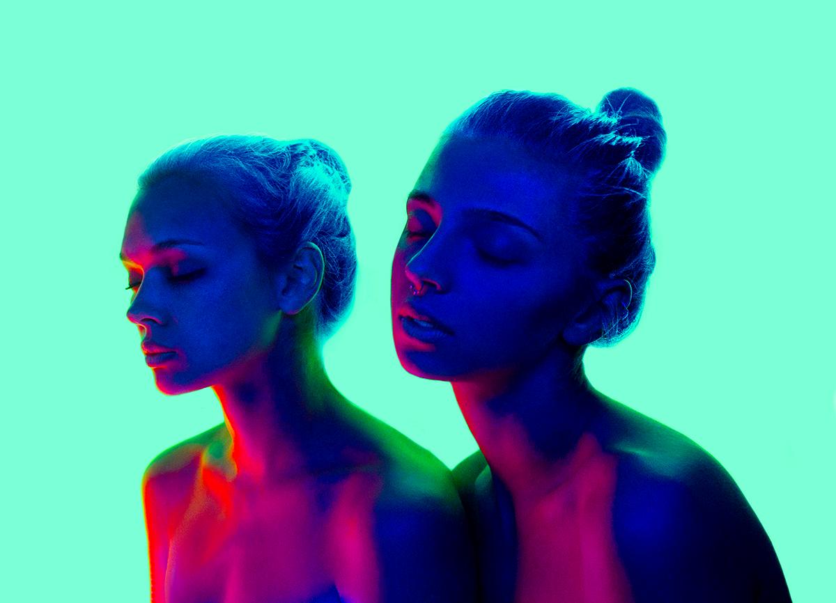 neon glow effect photography by visual scientist