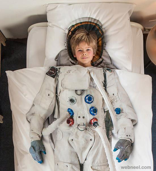 astronaut bedsheet
