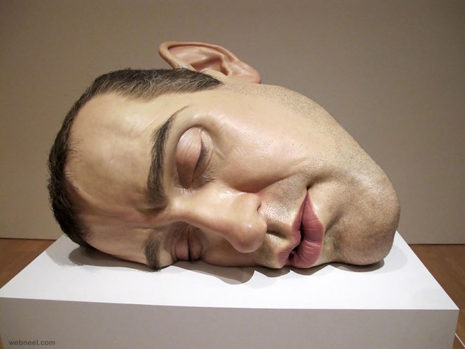 realistic sculputre by ron mueck