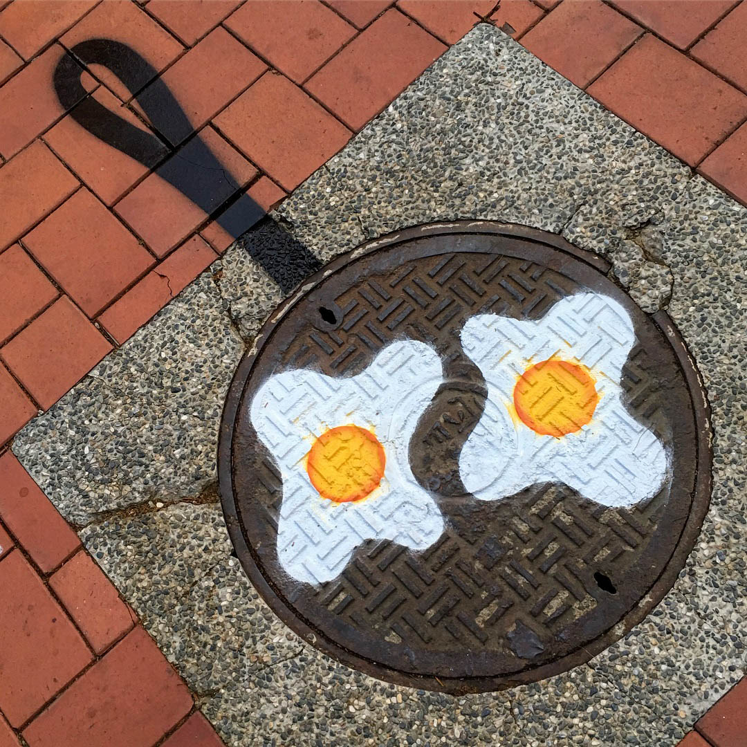 street art works eggs by tom bob