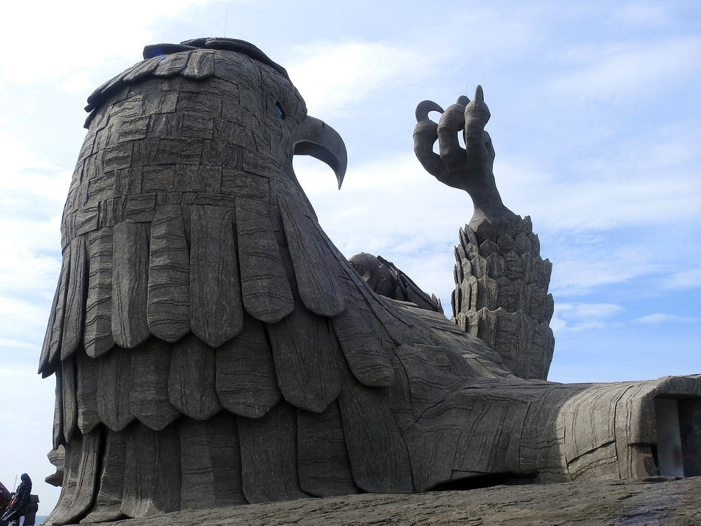 jatayupura large bird sculpture kerala
