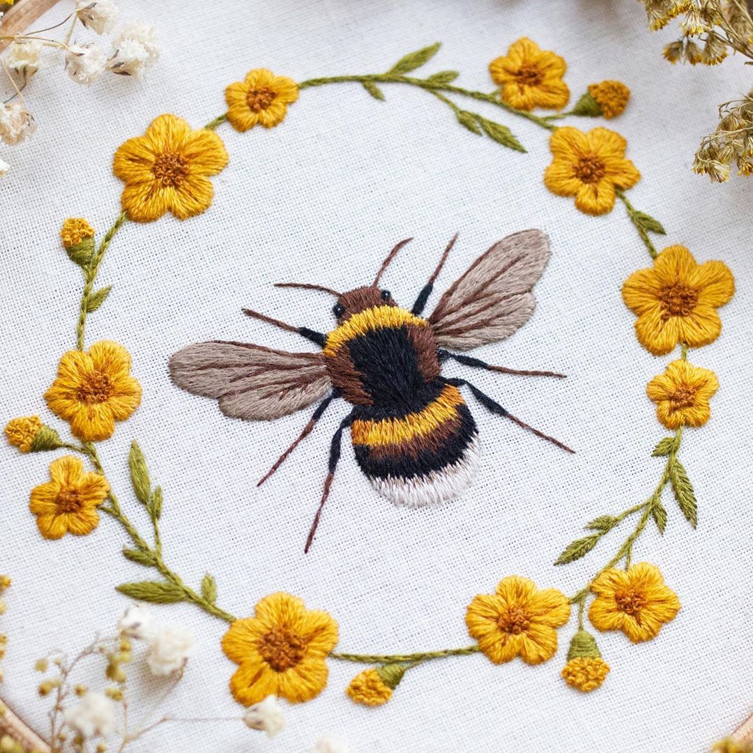 embroidery art housefly