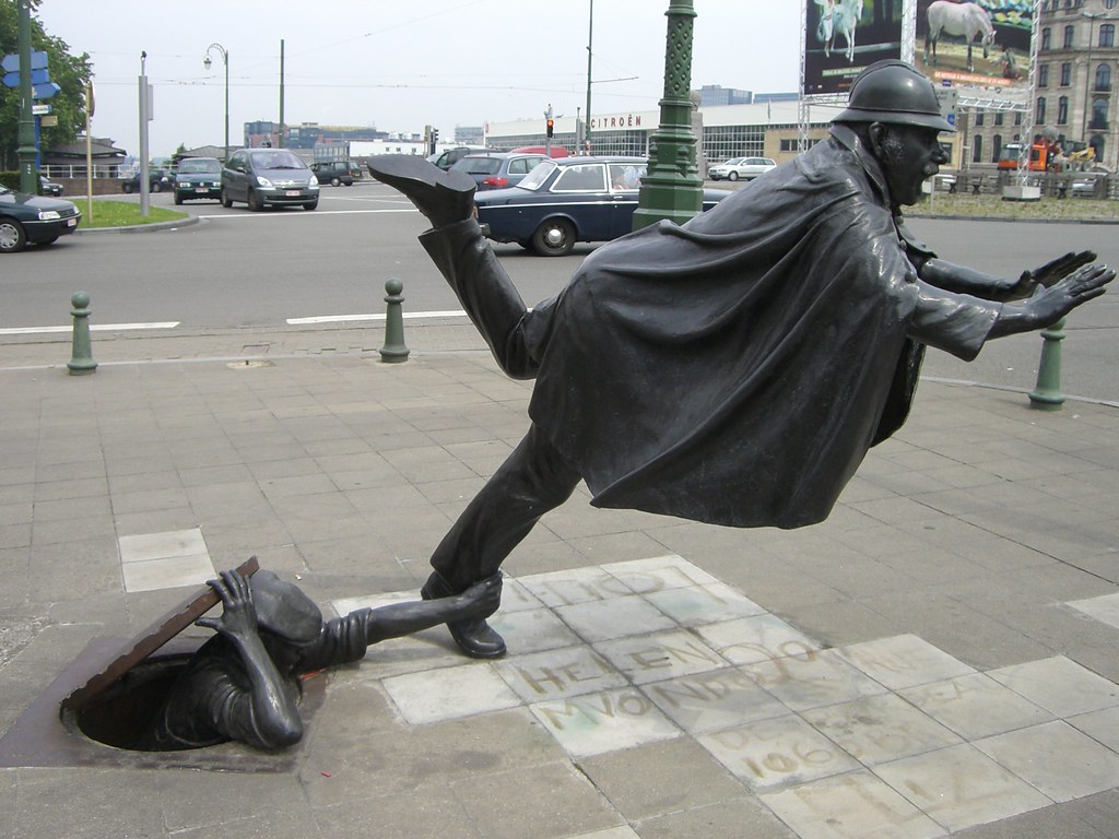sculpture de vaartkapoen belgium