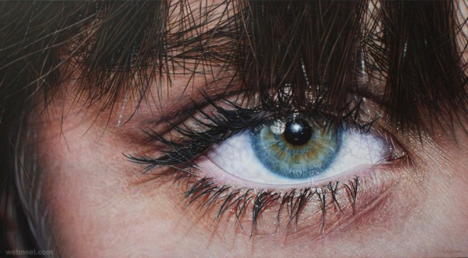 realistic eye painting by simon hennessey