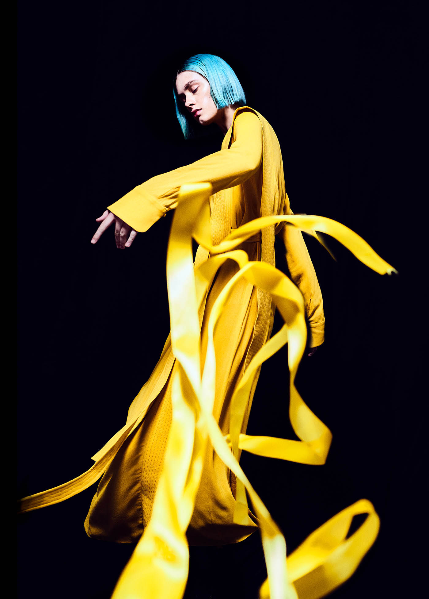fashion photography yellow by elizaveta porodina