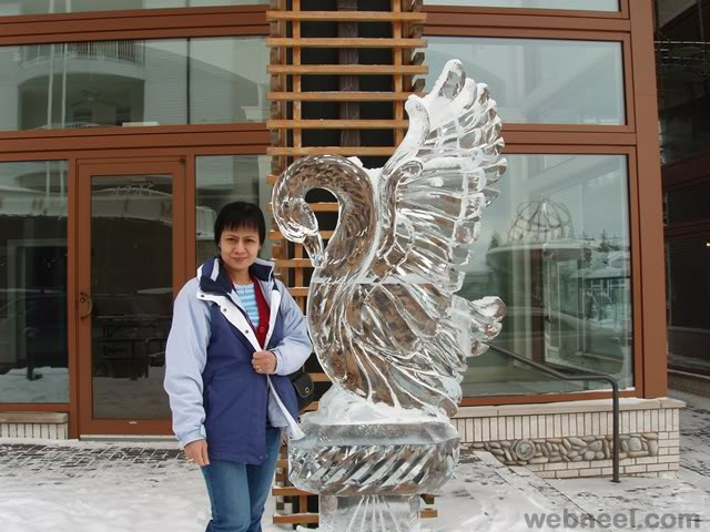 ice sculptures swan