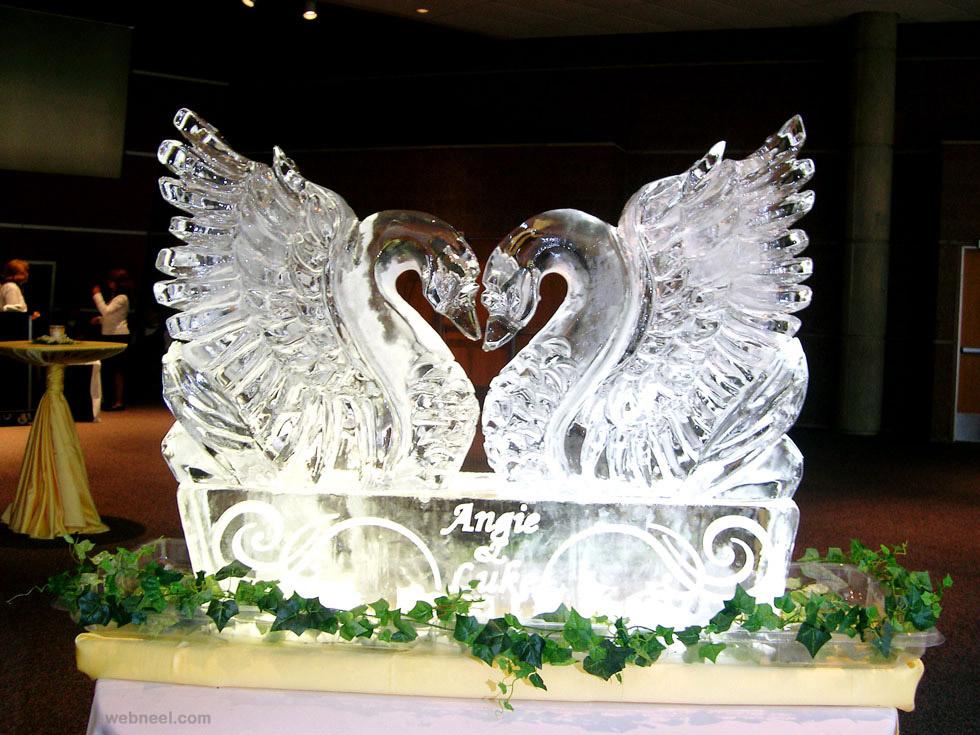ice sculpture swan