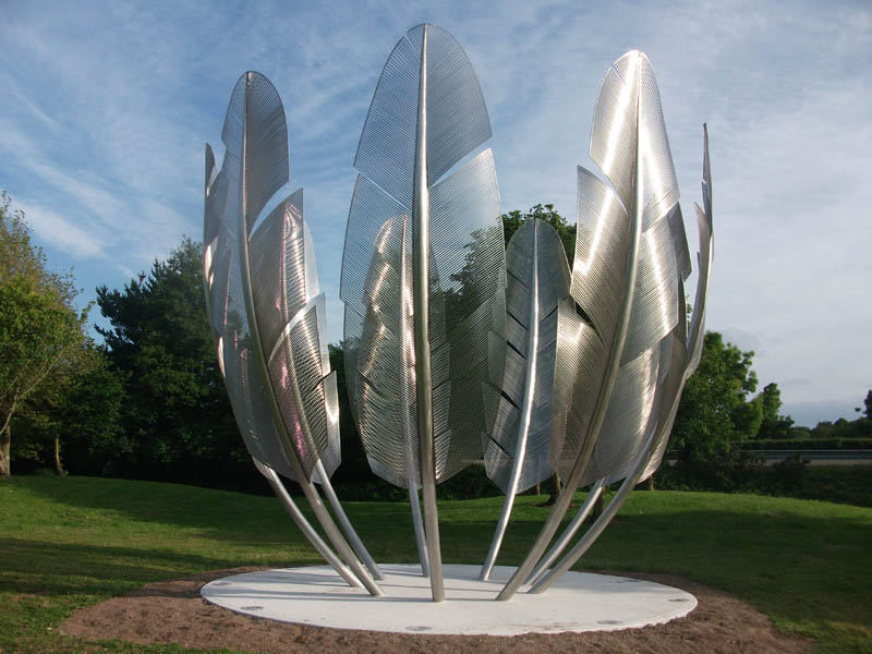 sculpture steel feather by alex pentek