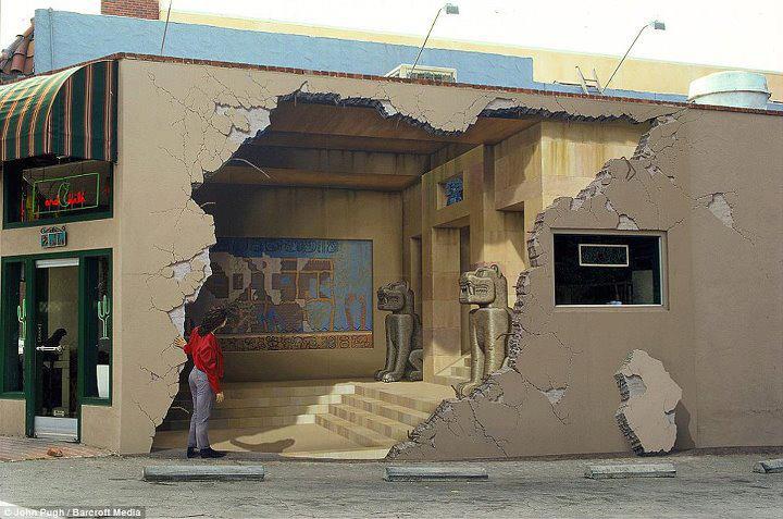 unbelieveable wall painting