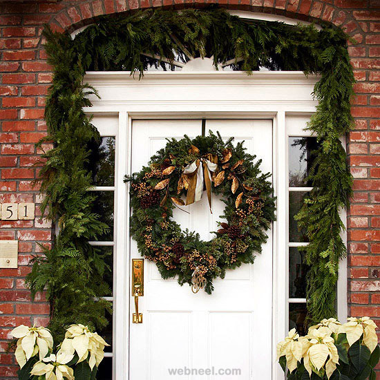 25 Beautiful Christmas Door Decorating Ideas for your inspiration