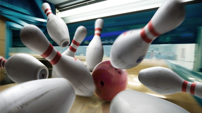 bowling strike hd wallpaper
