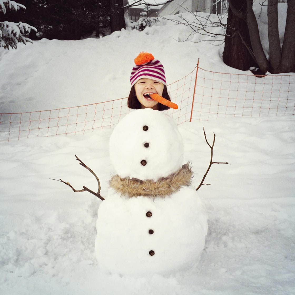 5 snow kid photography by coco amardiel