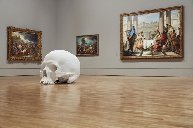 skull sculpture