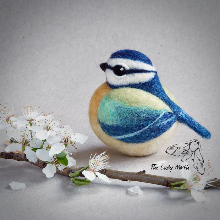 12 birds animal sculpture by zenia