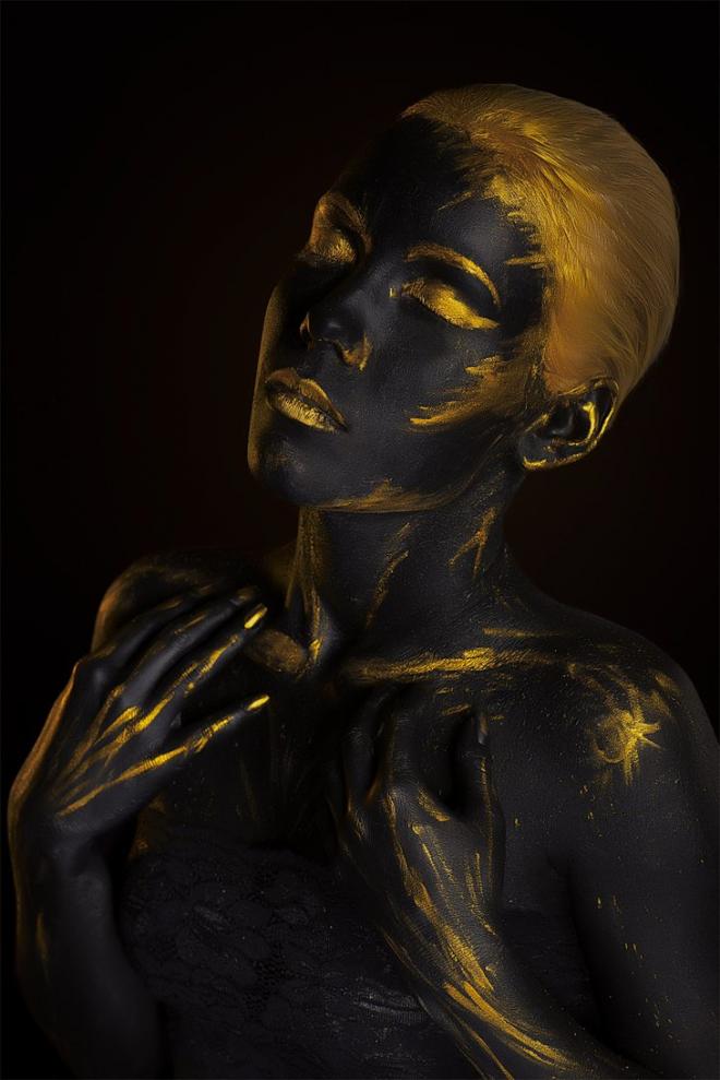 gold body painting art photography