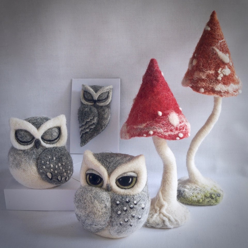 2 owl animal sculpture by zenia