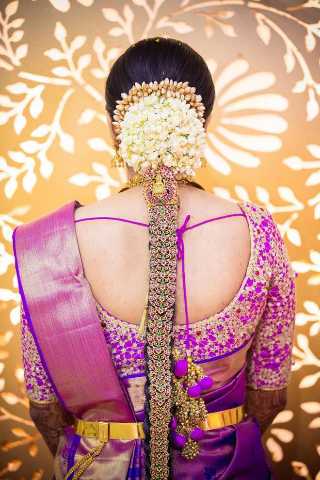 indian bridal hairstyle flowers