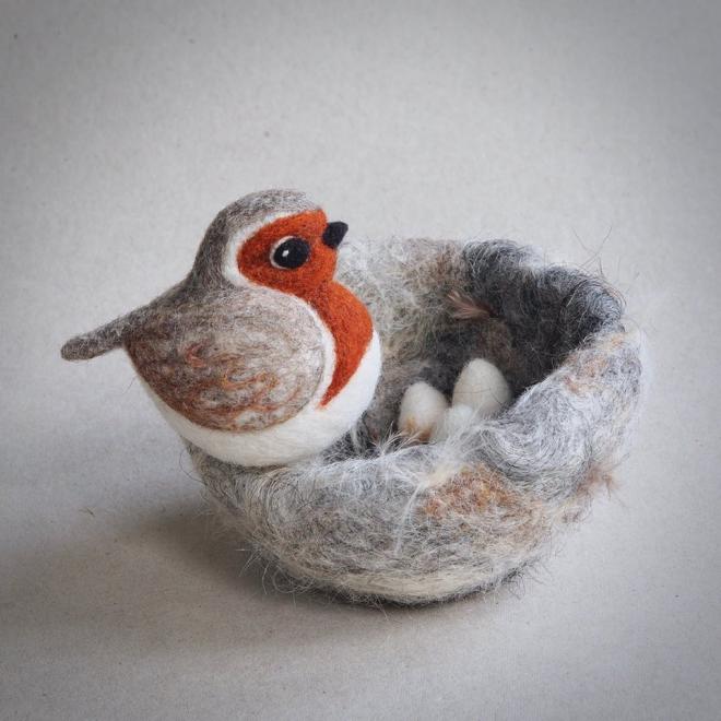 birds animal sculpture