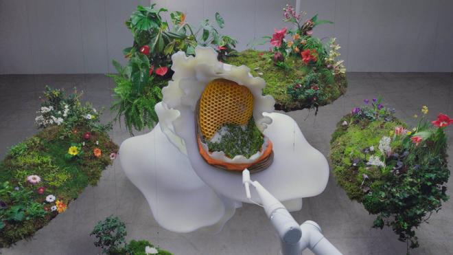 garden sculpture