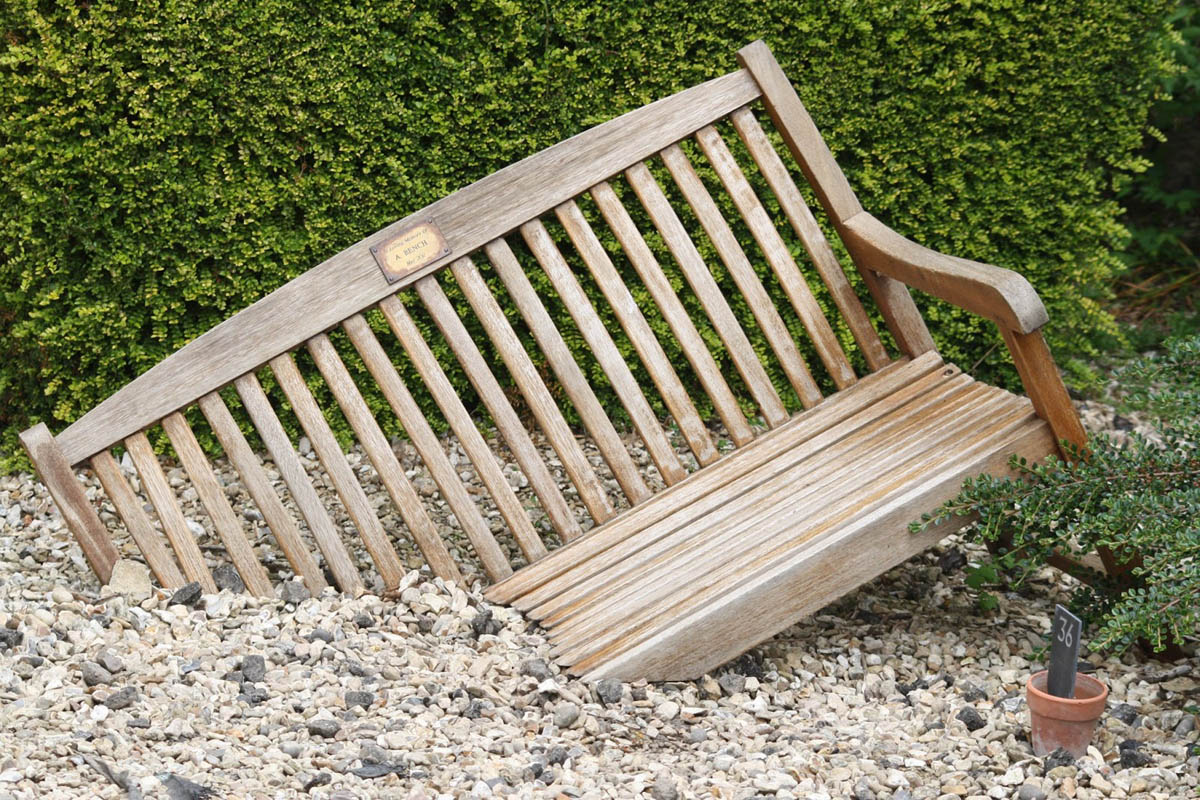 broken chair sculpture fresh air show sue brown_3