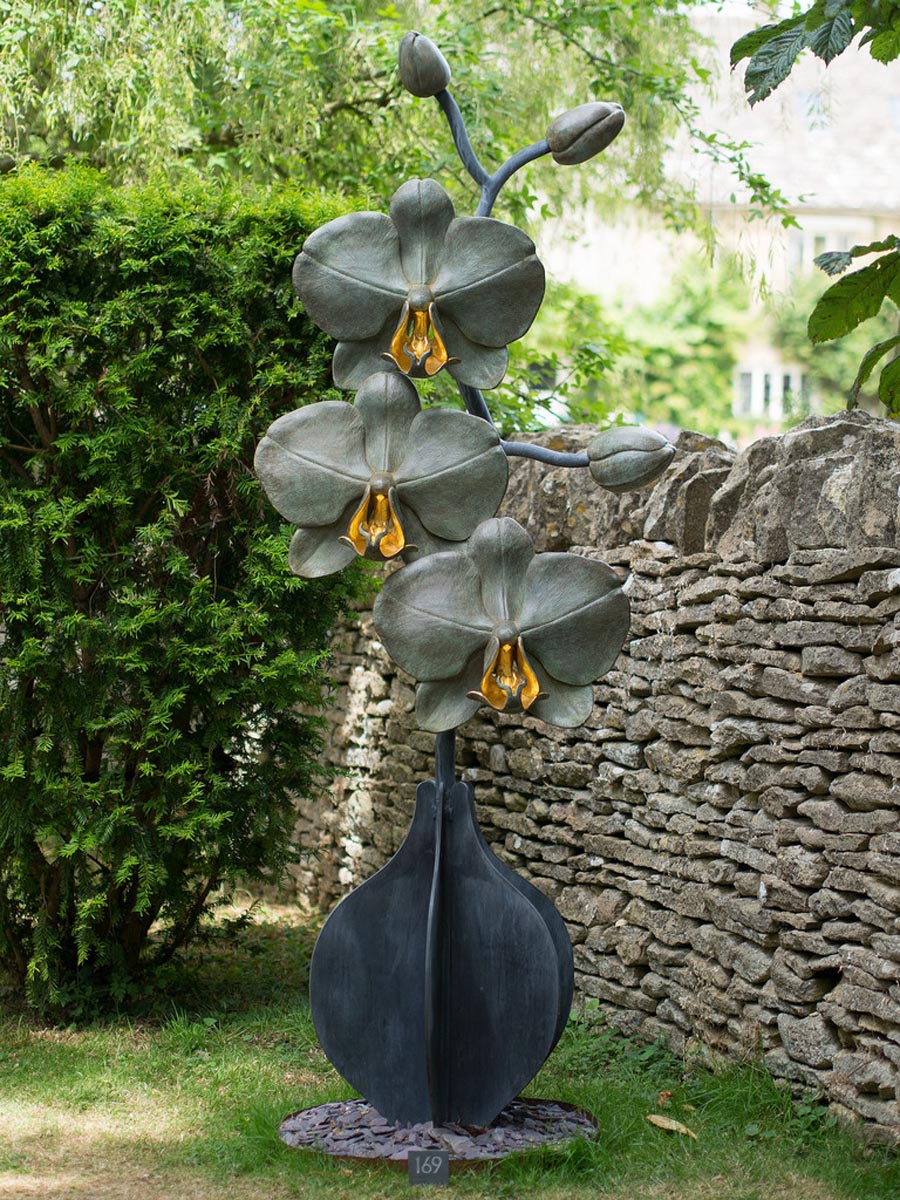 flower sculpture fresh air show