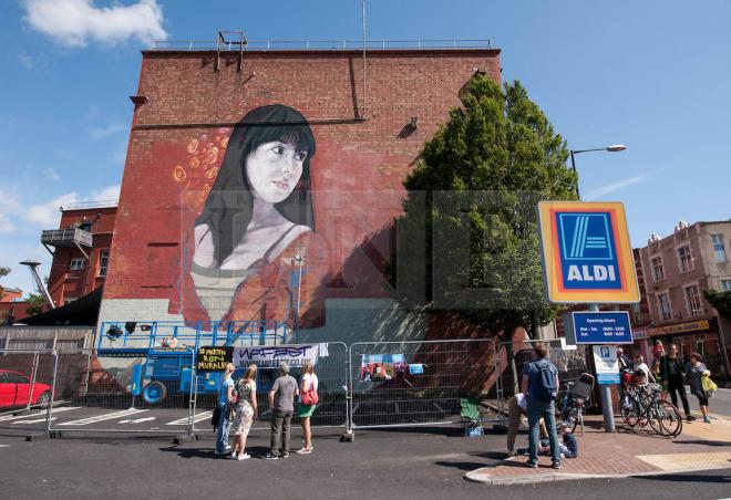 lady street art festival upwork