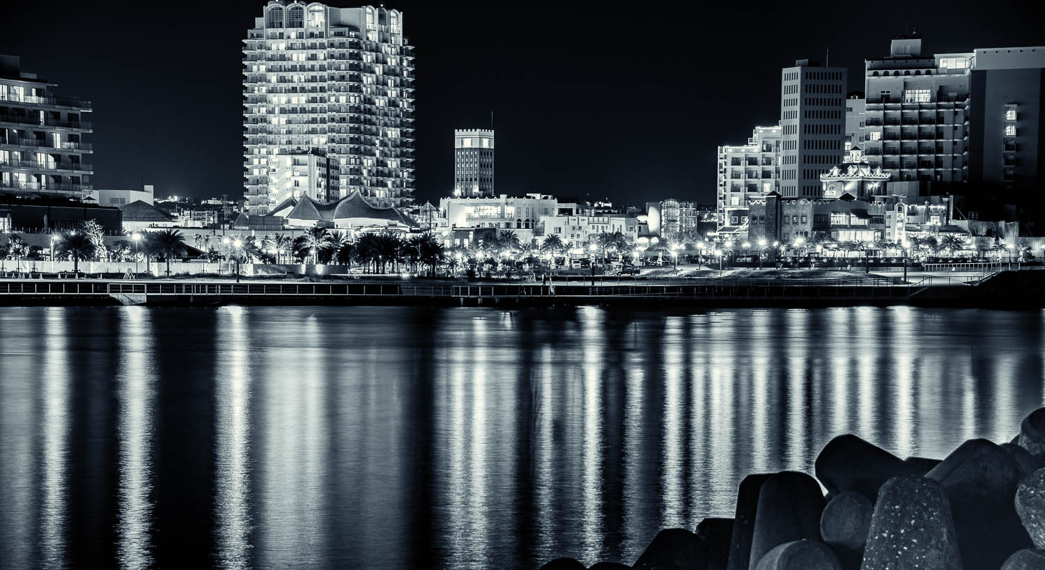 water illuminated photography steven hendricks