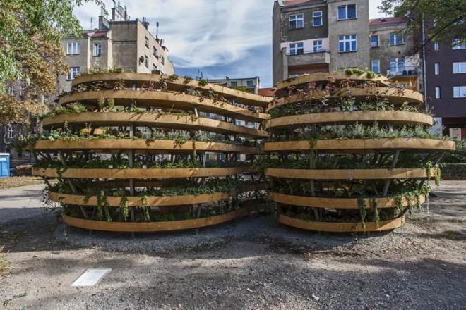 5-infinite-green-sculpture