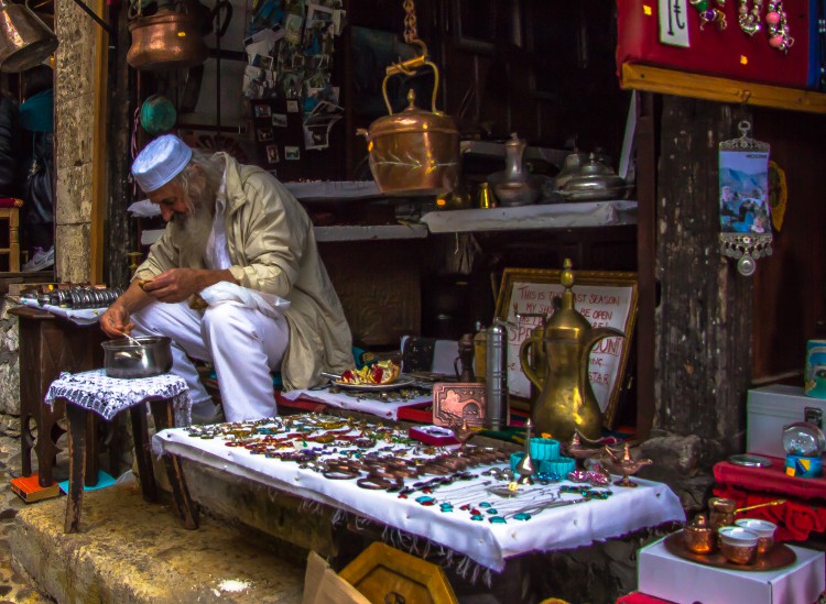 shopkeeper fabrizio nizzoli