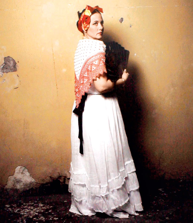 woman jarocco dress photography ana d lombard