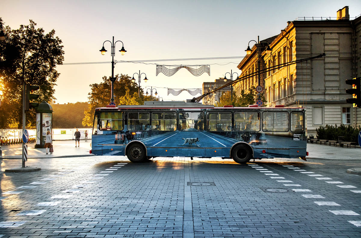trolley bus street art liudas parulskis